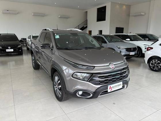 FIAT TORO 2.0 16V TURBO DIESEL VOLCANO 4WD AT9 FIAT TORO 2.0 16V TURBO DIESEL VOLCANO 4WD AT9